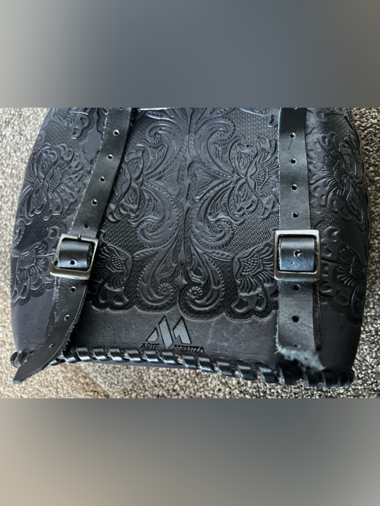 Arte Mestiza Beautiful Black Fully Adjustable Hand Tooled Leather Backpack main image 10